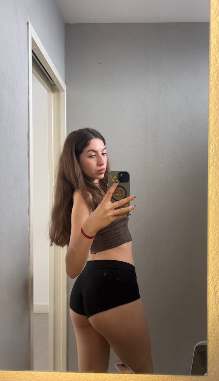 Amber in her underwear in Asansol