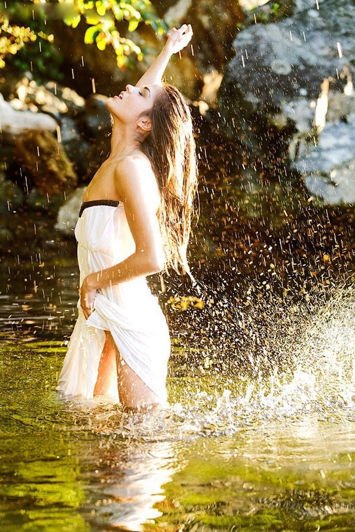 Marie Avgeropoulos in Asansol