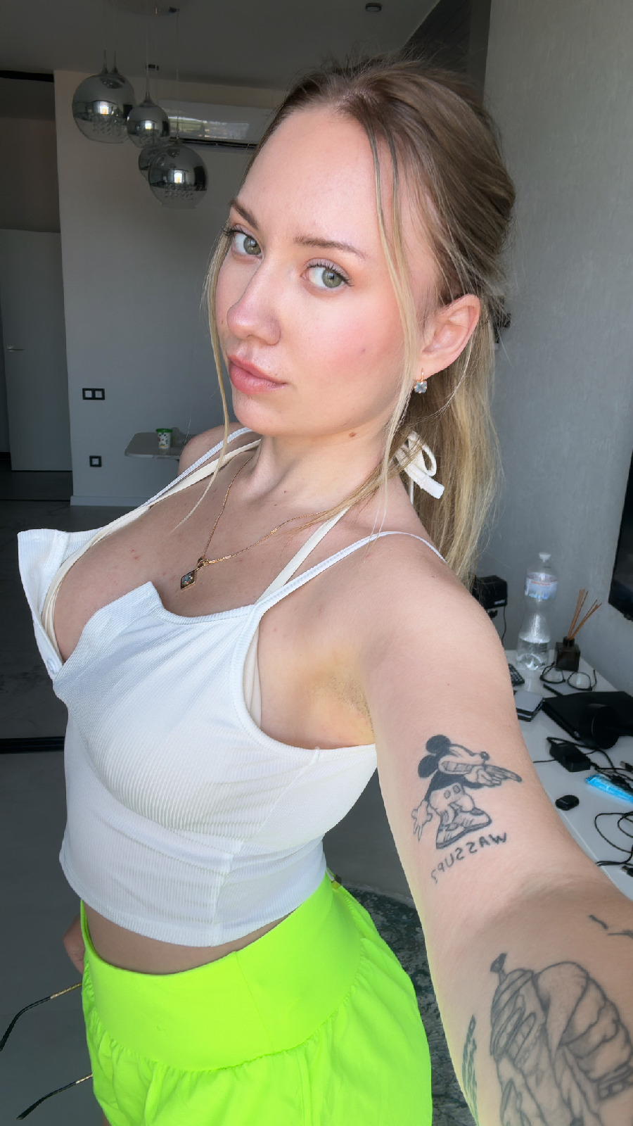 KateV in her underwear in Asansol