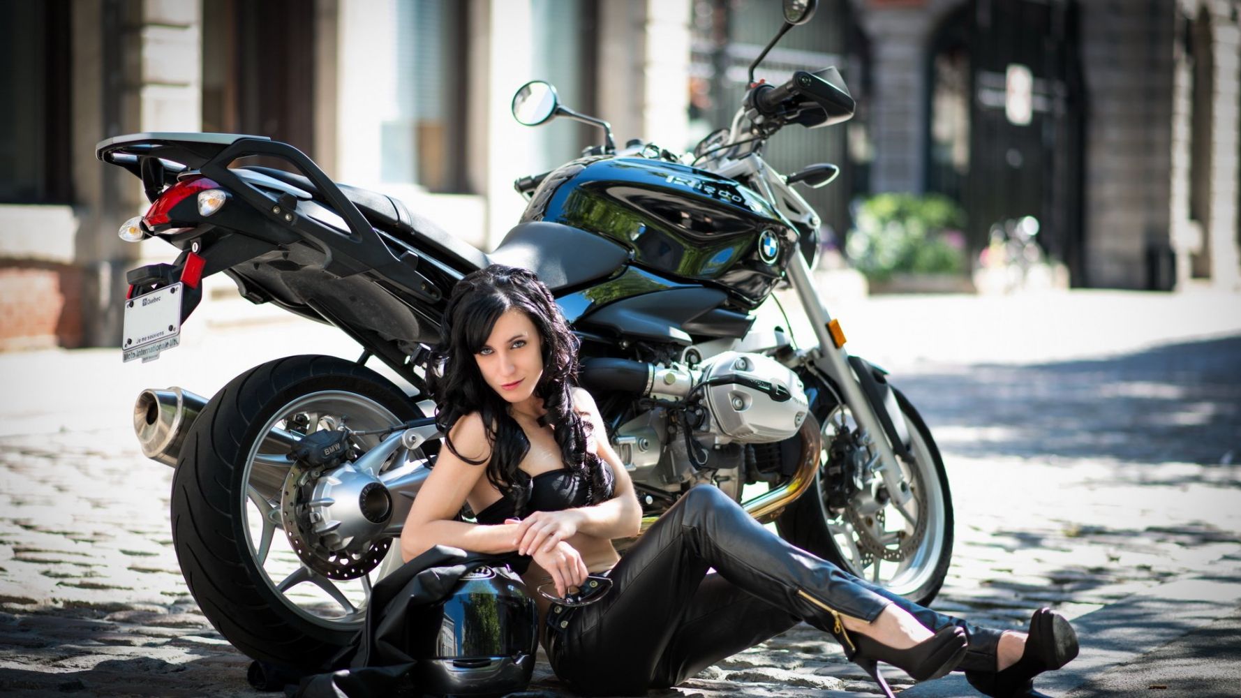 European women on bikes in Asansol