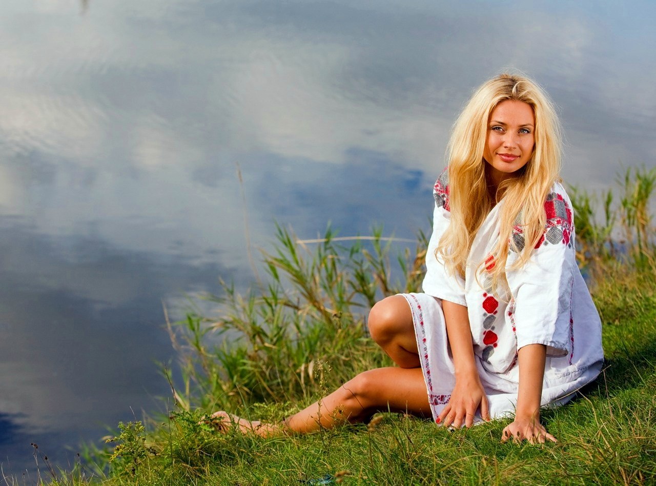 Sexy girl Slavic girls in Asansol