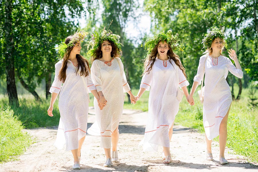 Slavic girls in Asansol