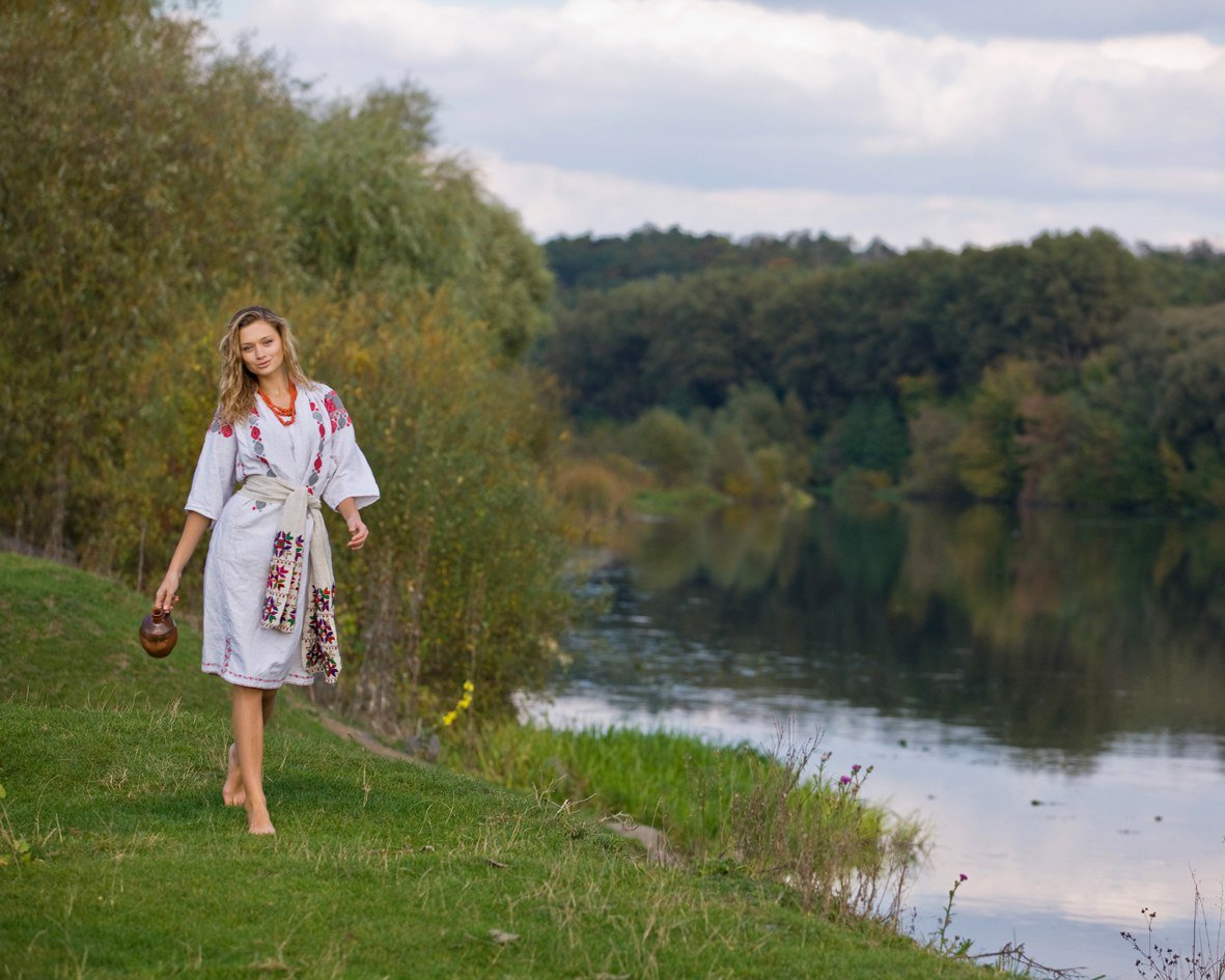 Nude girl Slavic women in Asansol