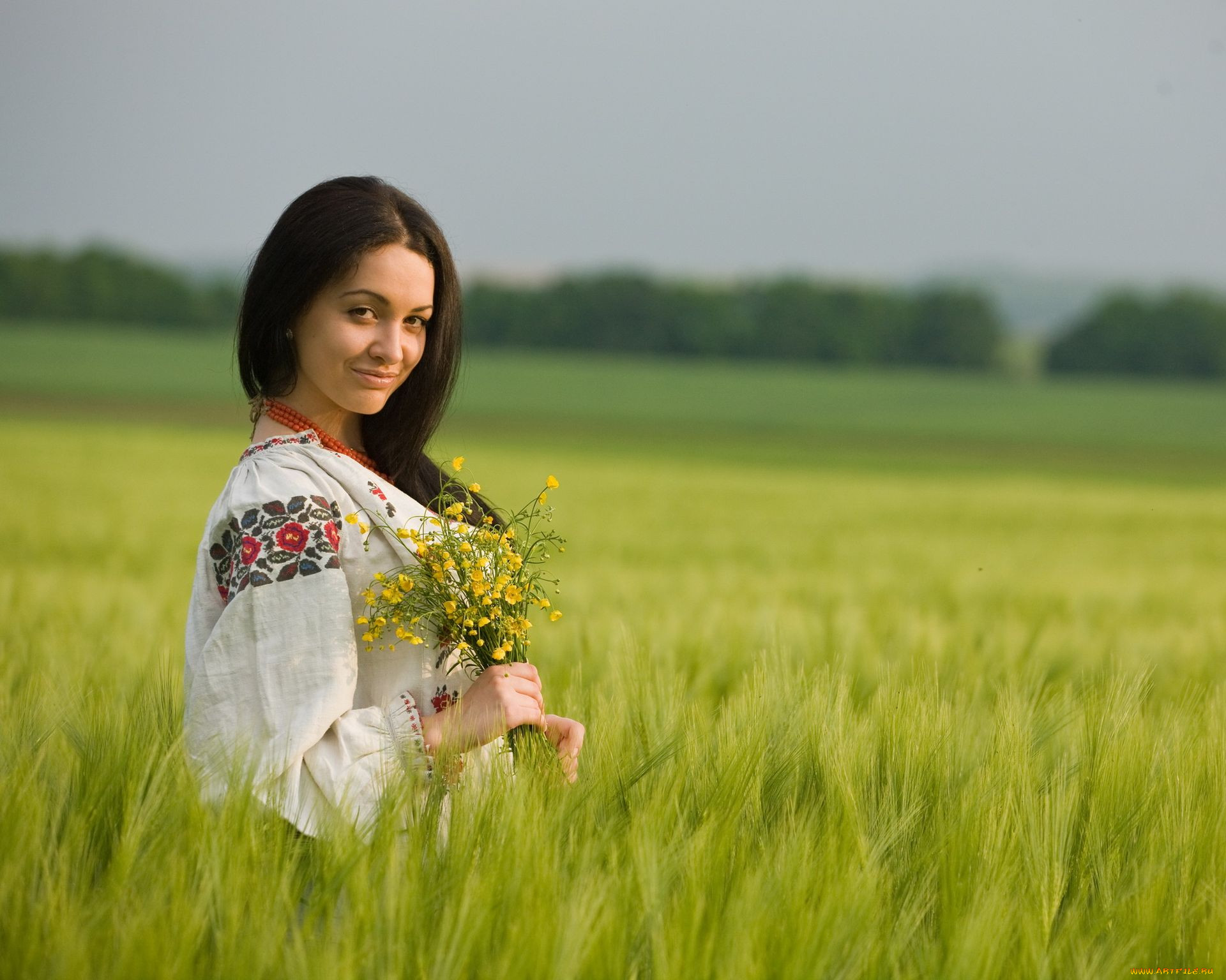 Women in Slavic costumes in Asansol