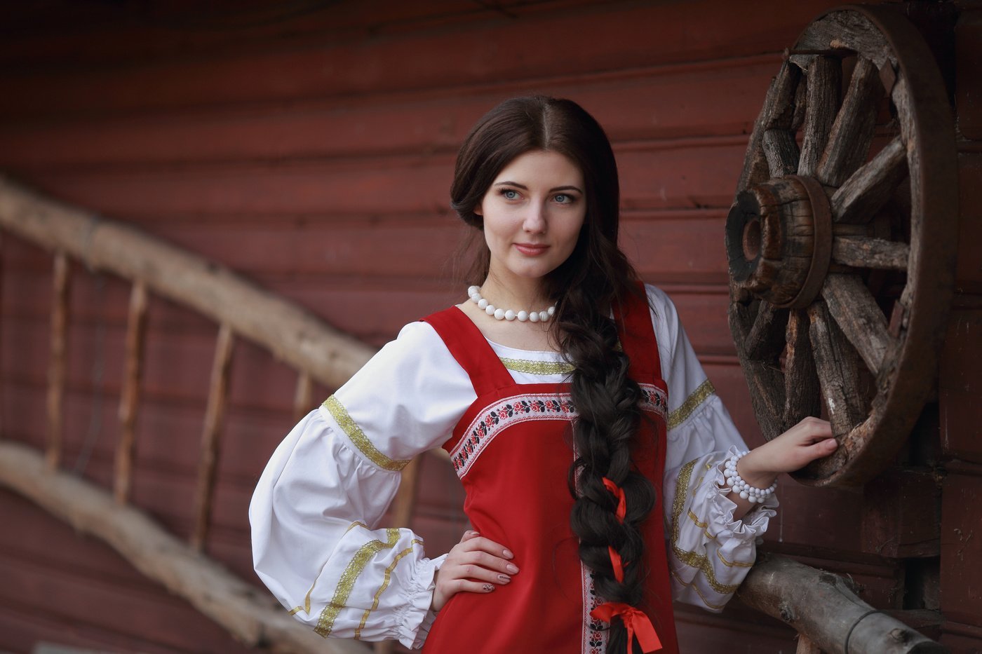 Girls in Slavic costumes in Asansol