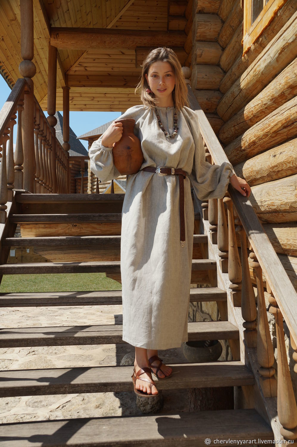 Girls in Slavic costumes in Asansol